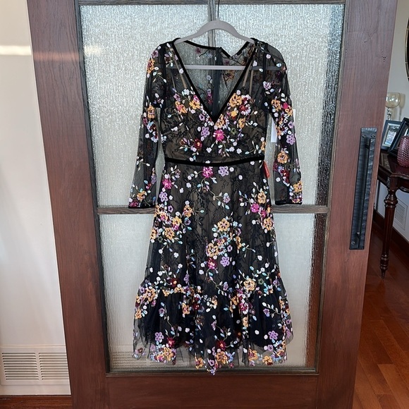 Mac Duggal BLACK FLORAL EMBROIDERED TEA LENGTH DRESS size 4 NEW $538 sldout size - Picture 3 of 14